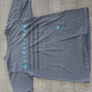 Quicksilver T-shirt